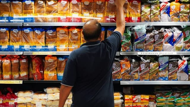 Wholesale Inflation Eases, Spurs Speculation on Impending Fed Rate Cut