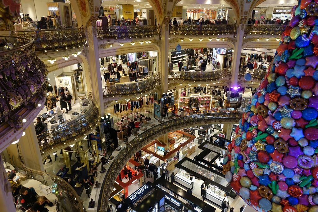 U.S. Retail Industry Sees Major Transformation with Rise of AI-Driven Shopping Experiences