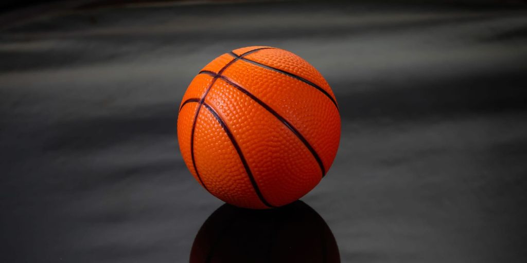 2023 NBA Preseason: LeBron James Leads the Lakers to a Strong Start in a New Chapter