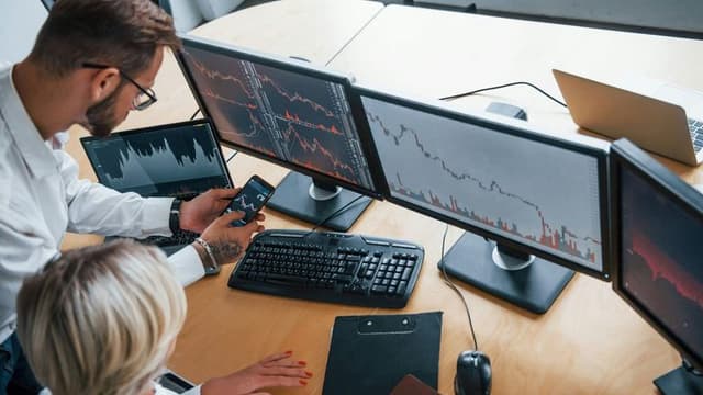 U.S. Stock Market Reacts to President Trump’s Tariff Announcement
