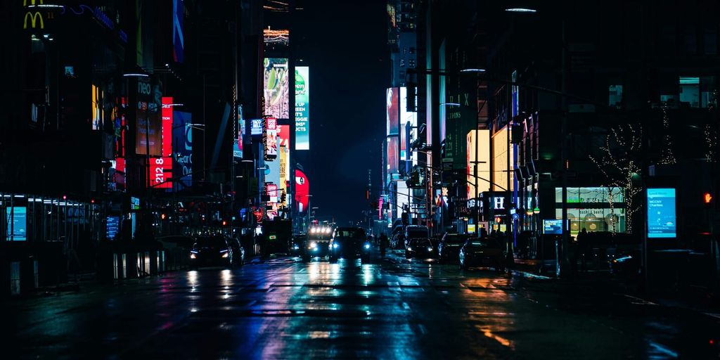 Manhattanhenge Lights Up NYC Streets on July 11, 2025